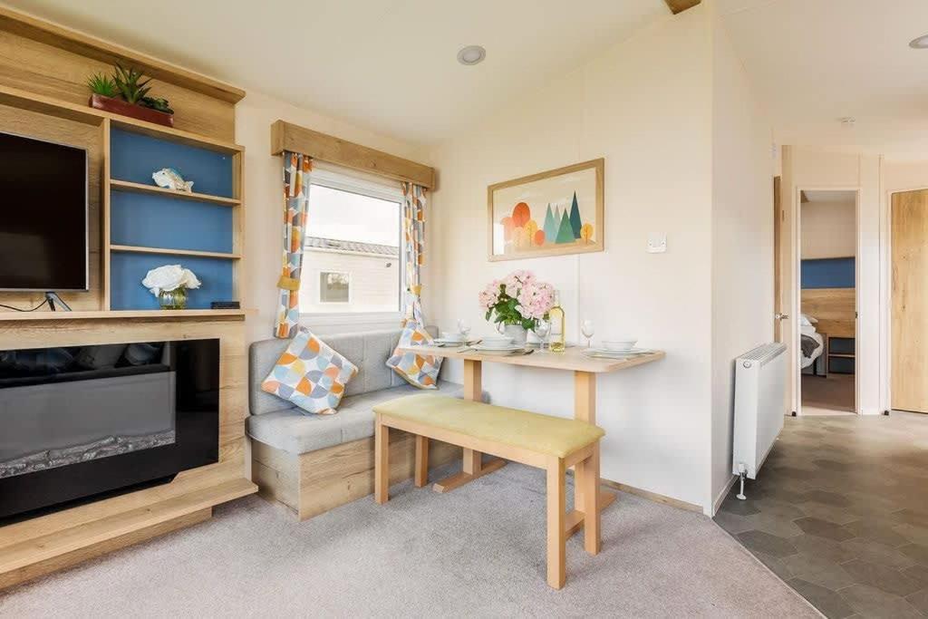 Club Tropicana Poole Luaran gambar